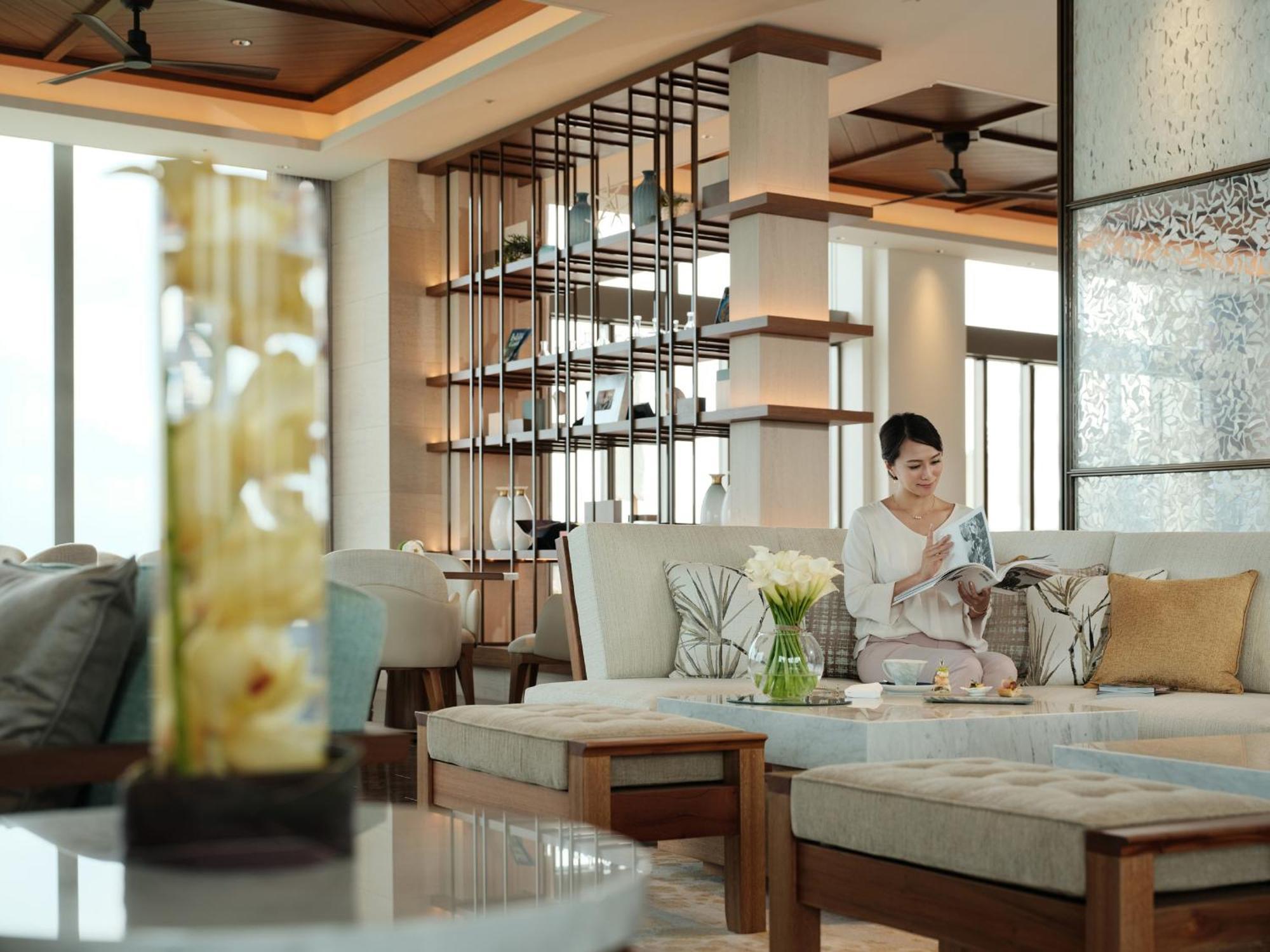 Ana Intercontinental Manza Beach Resort By Ihg Onna Exterior photo