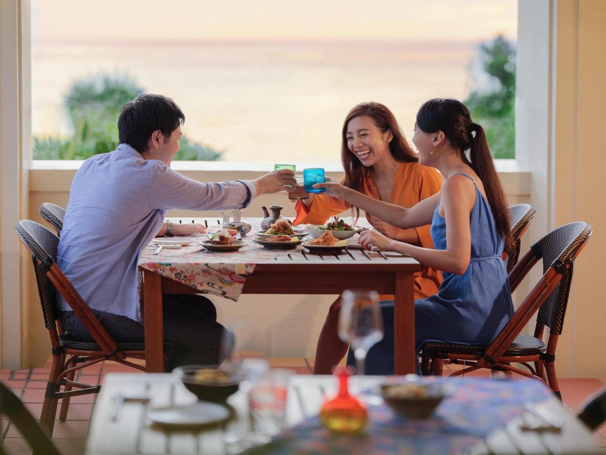 Ana Intercontinental Manza Beach Resort By Ihg Onna Exterior photo