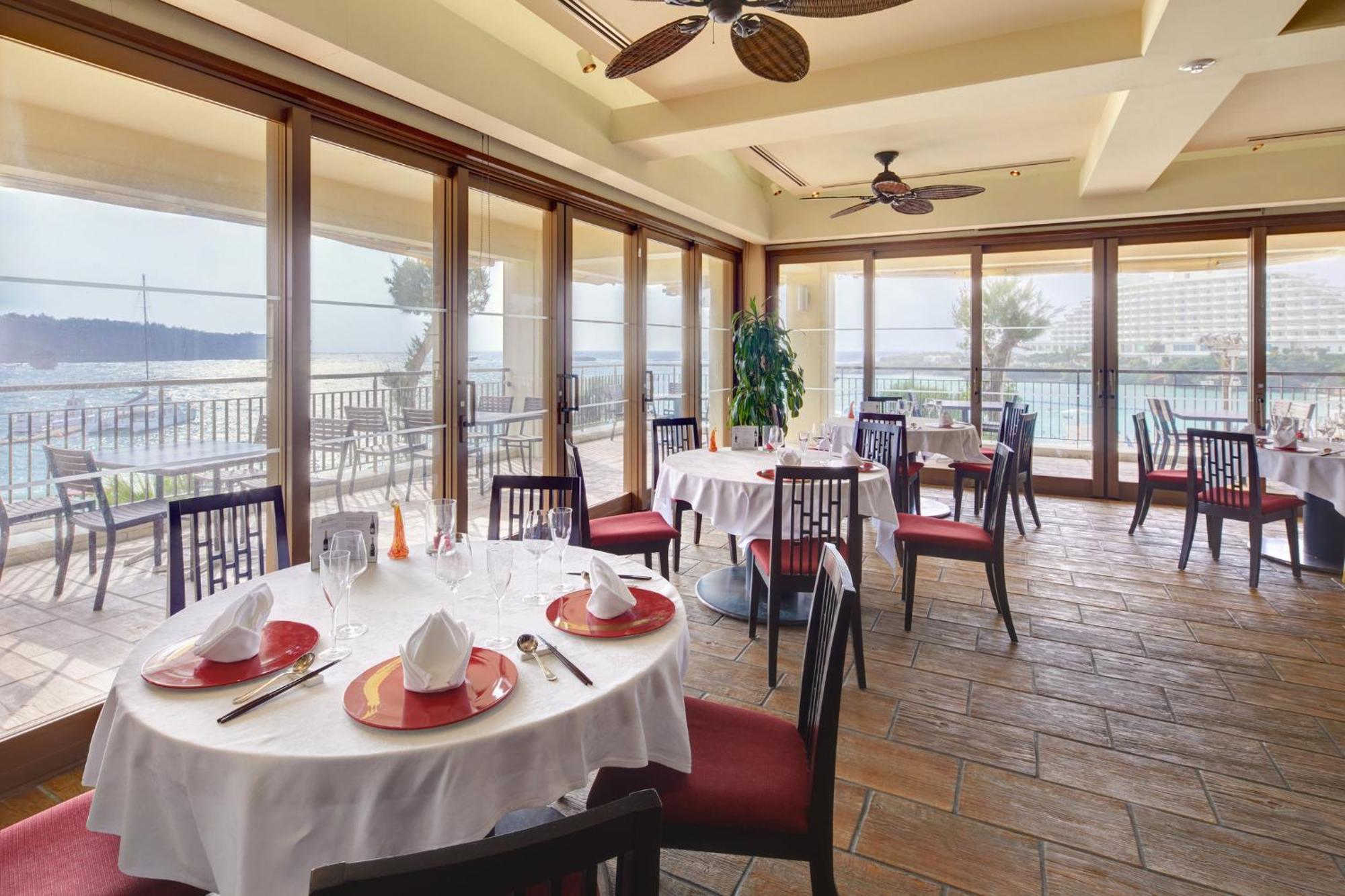 Ana Intercontinental Manza Beach Resort By Ihg Onna Exterior photo